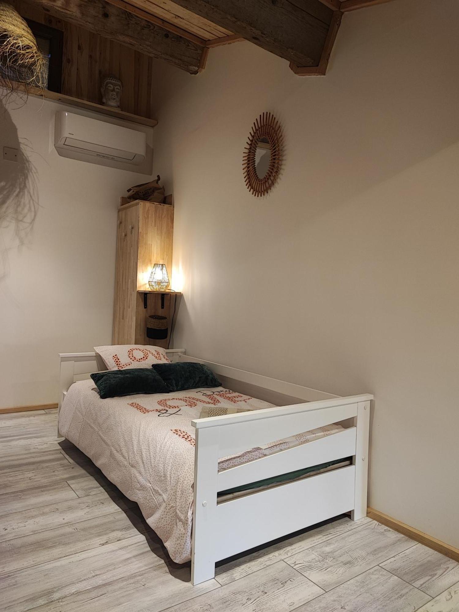 באז' Appartement Chez Marie Et Aymeric מראה חיצוני תמונה
