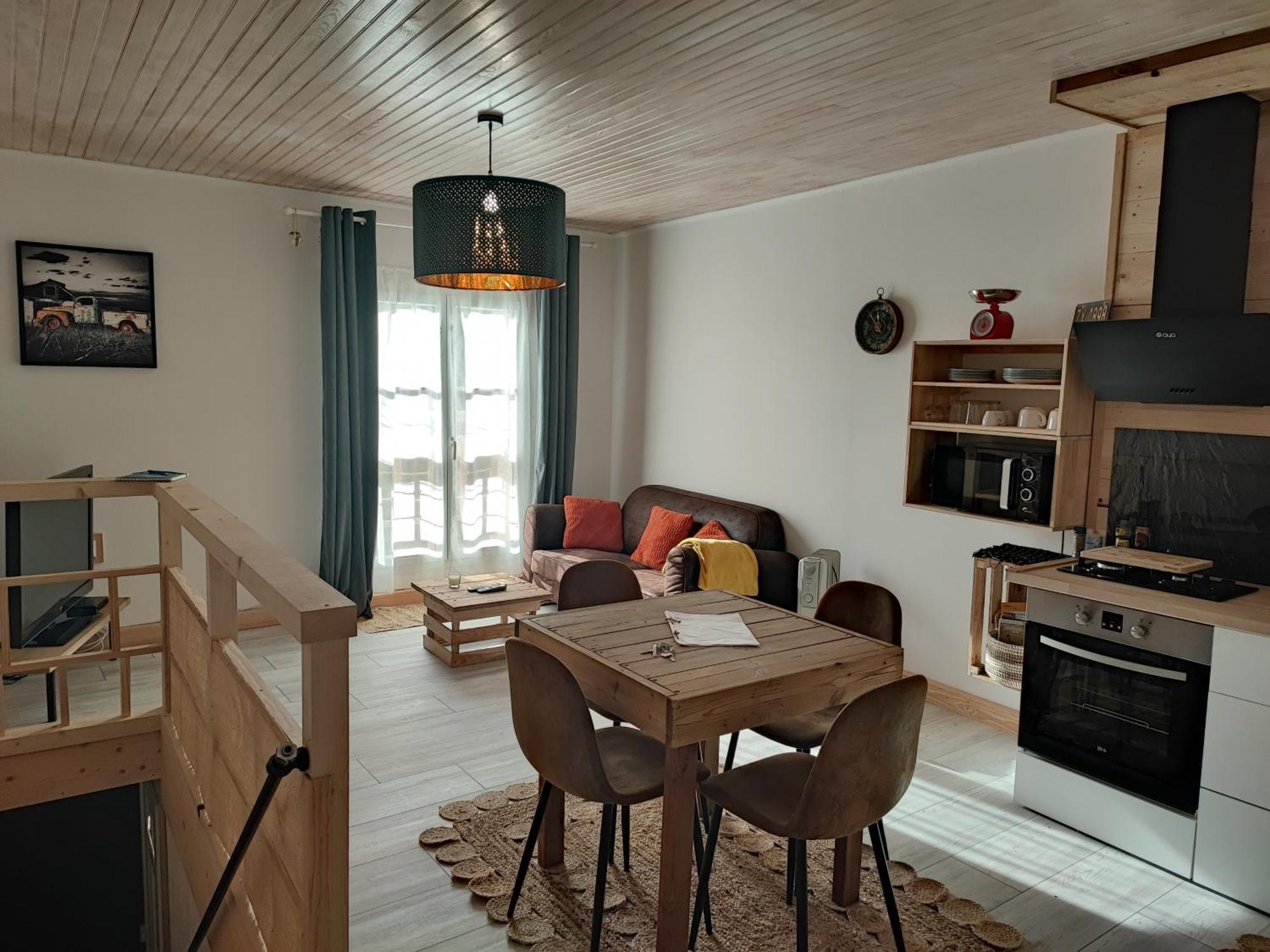 באז' Appartement Chez Marie Et Aymeric מראה חיצוני תמונה